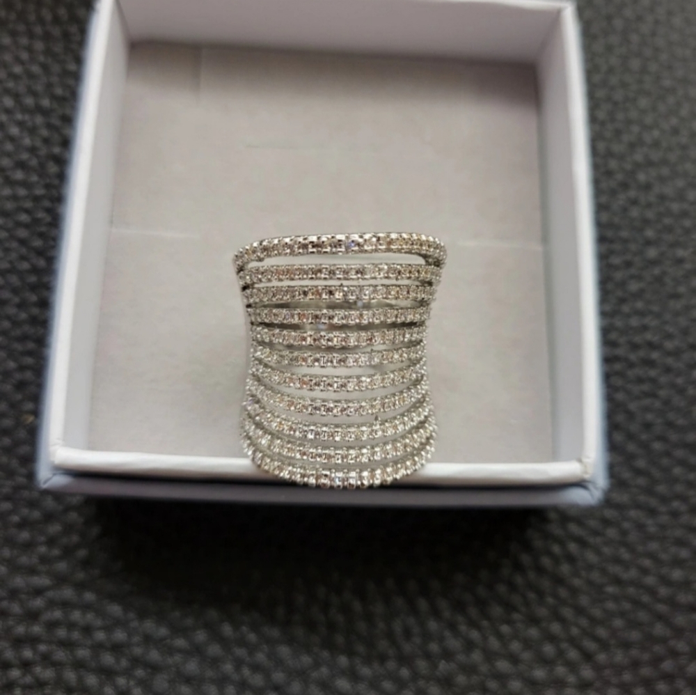 Elegant Silver Women's Ring